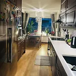 Cozy Room In A Villa With Private Bathroom And Shared Kitchen - 11Min Walking From Huddinge Station